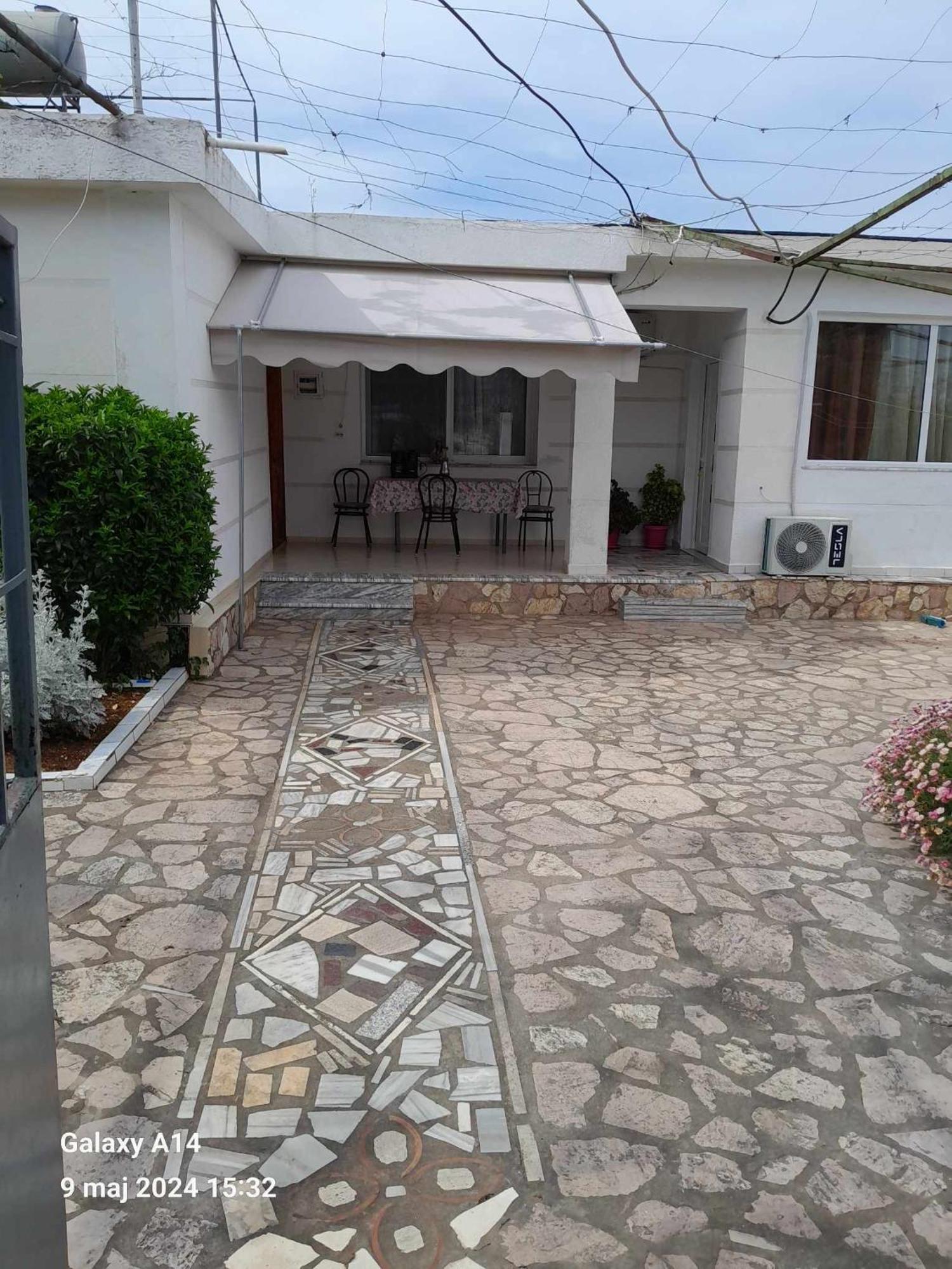 Flora'S Place Sarande Exterior photo
