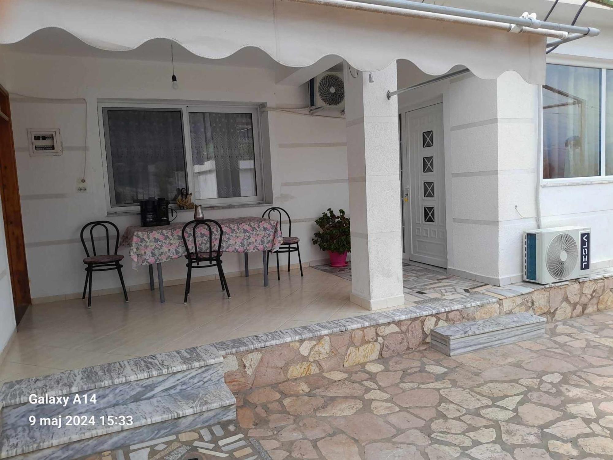 Flora'S Place Sarande Exterior photo