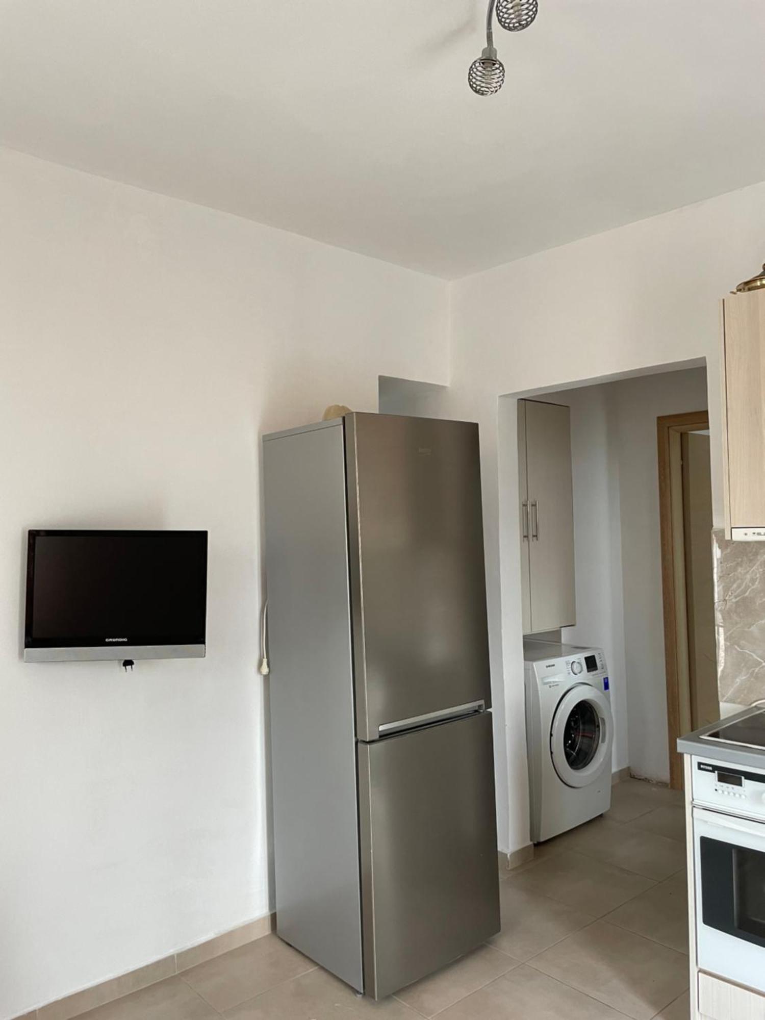 Flora'S Place Sarande Exterior photo